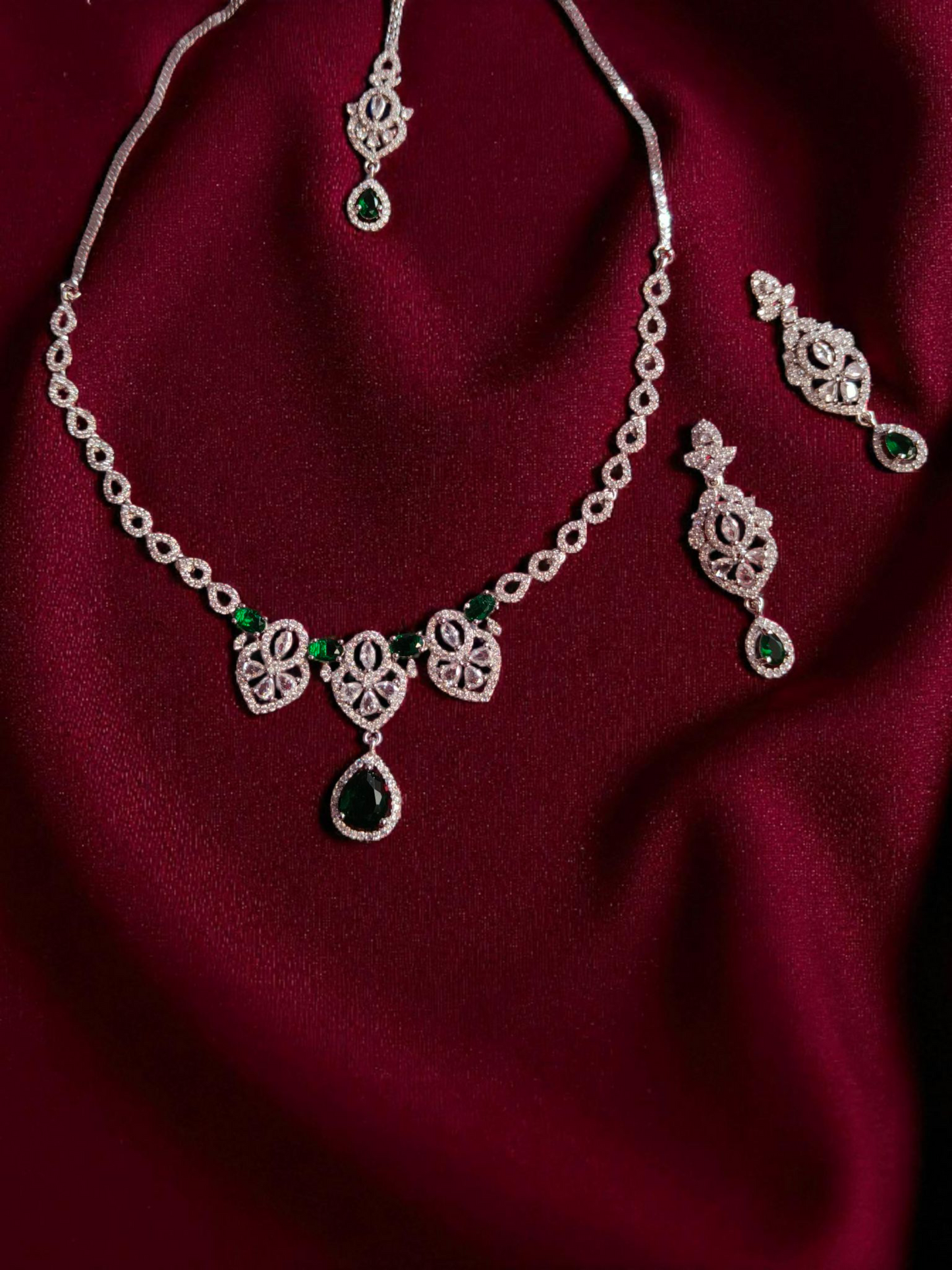 Rhodium-Plated AD Necklace Set